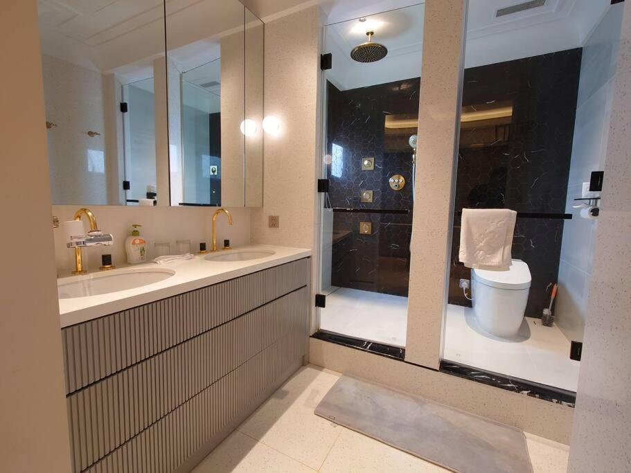 The Rixx Masterpiece Apartment@vincom/opera House Apartment