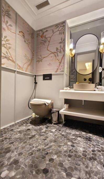 The Rixx Masterpiece Apartment@vincom/opera House * Ho Chi Minh City